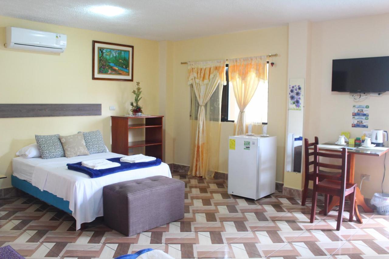 Hostal Romy Puerto Baquerizo Moreno Exteriér fotografie
