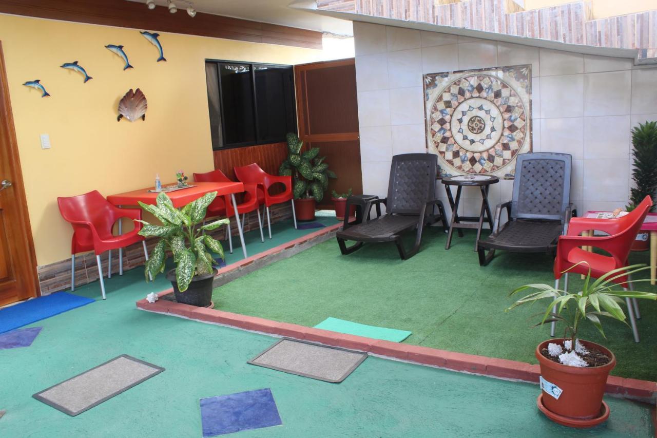 Hostal Romy Puerto Baquerizo Moreno Exteriér fotografie