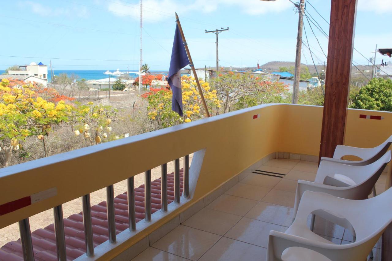 Hostal Romy Puerto Baquerizo Moreno Exteriér fotografie