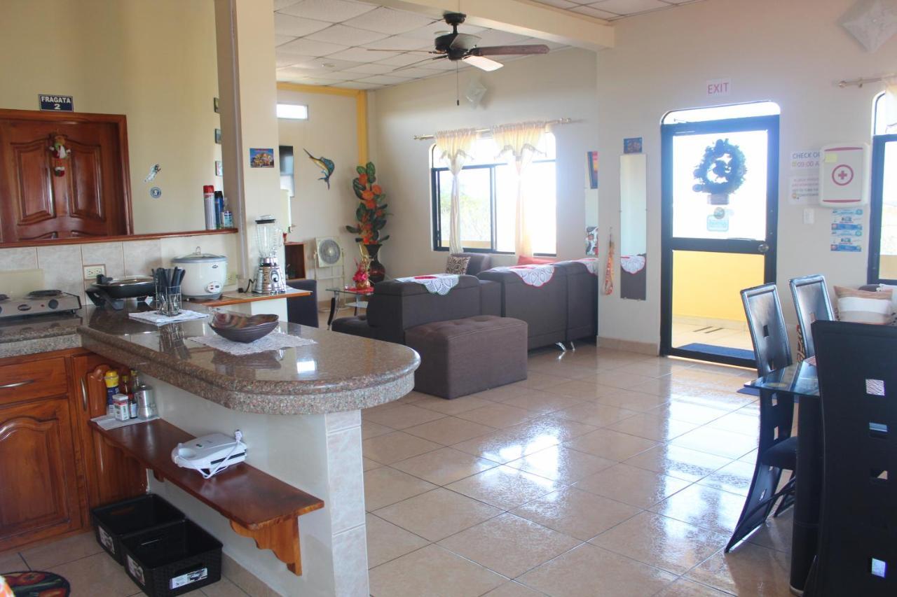Hostal Romy Puerto Baquerizo Moreno Exteriér fotografie