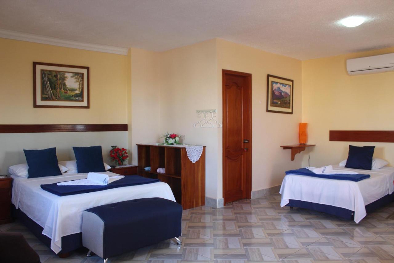 Hostal Romy Puerto Baquerizo Moreno Exteriér fotografie