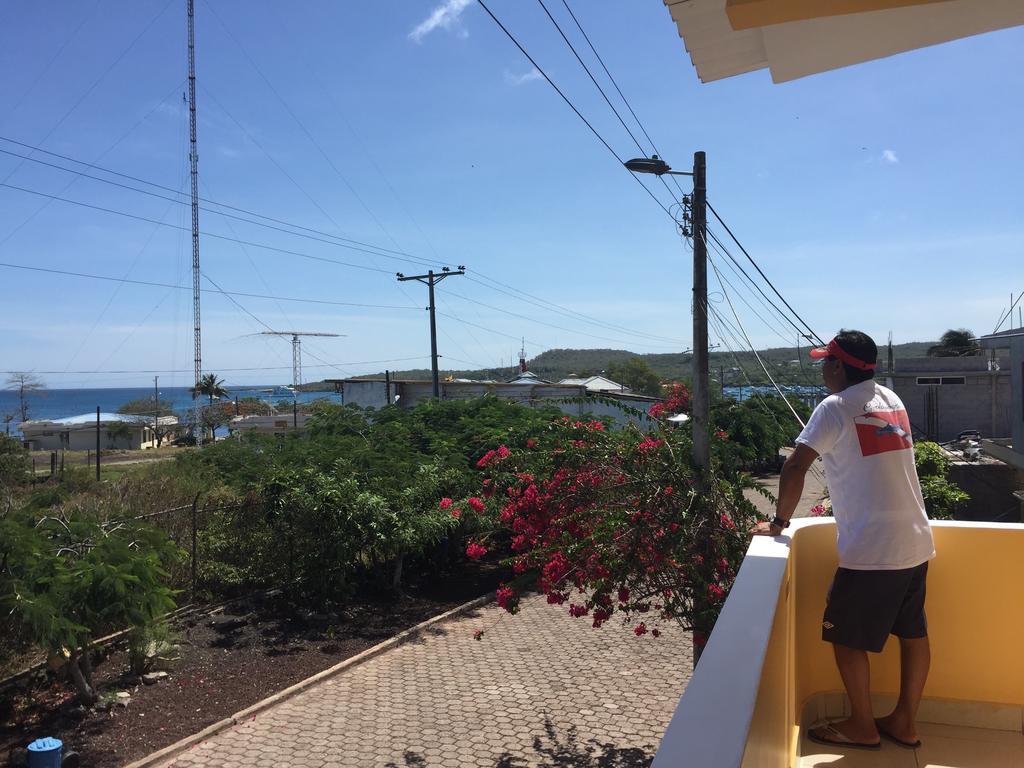 Hostal Romy Puerto Baquerizo Moreno Exteriér fotografie