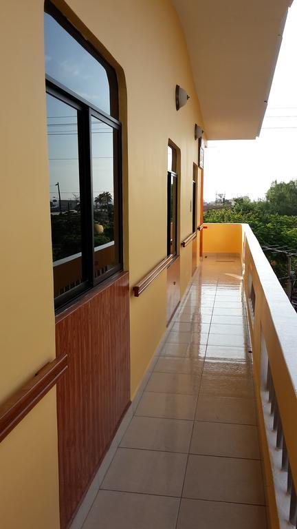 Hostal Romy Puerto Baquerizo Moreno Exteriér fotografie
